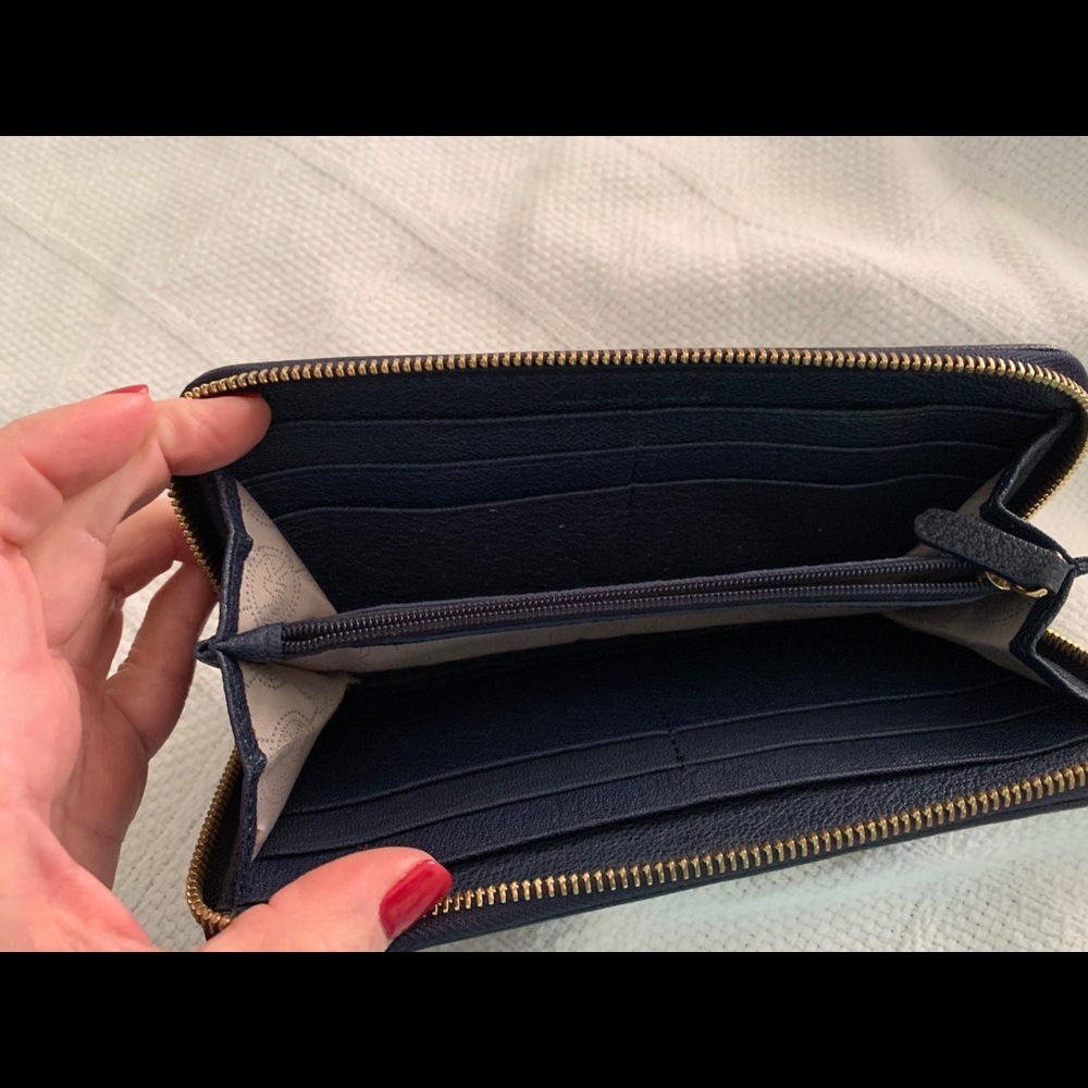 COPY - Michael Kors  wallet - Picture 3 of 8